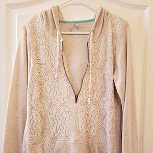 Vanity Crochet Cream Pullover - L